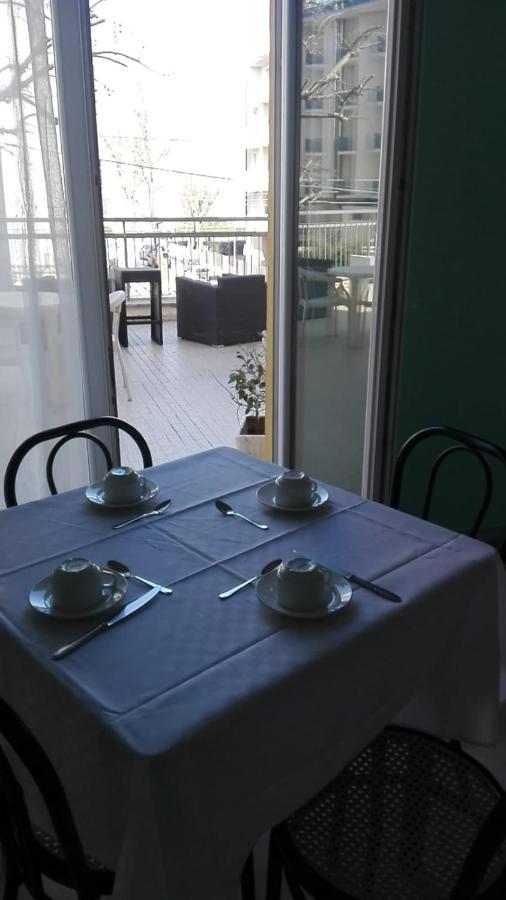 Hotel Ariosto Rimini Eksteriør bilde